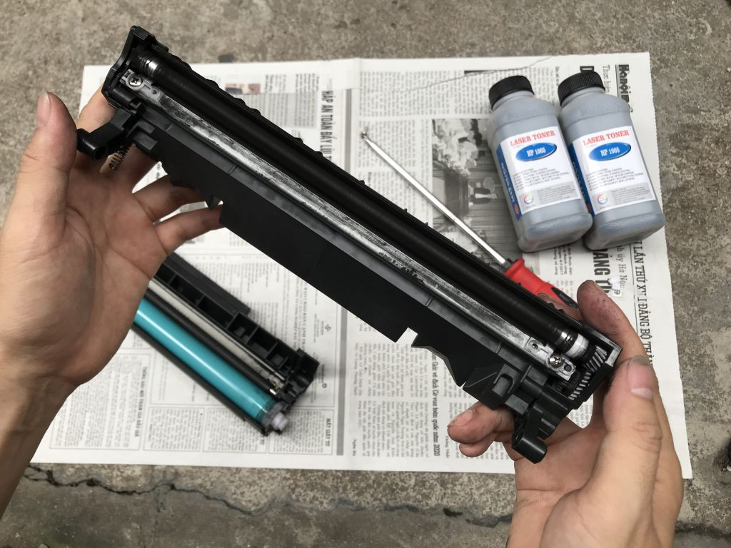 Mực thải bị đầy là nguyên nhân lem mực sọc mực