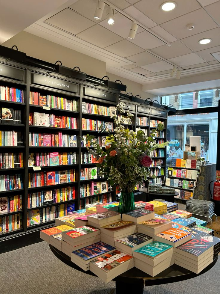 hiệu sách gần đây tại Quận Tân Phú