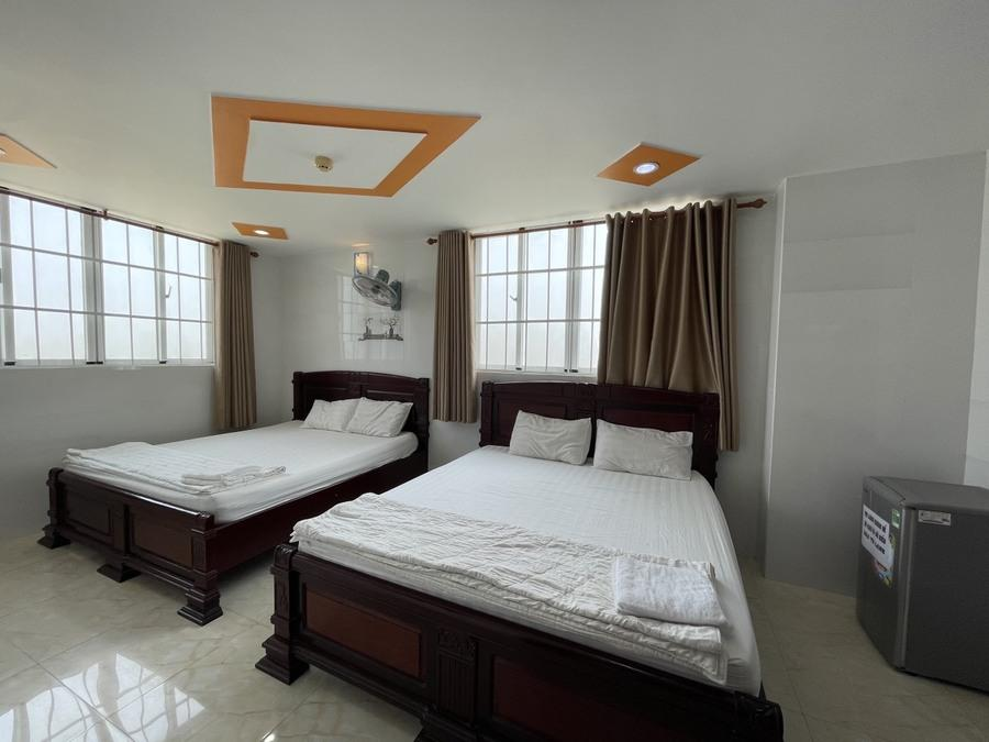 nhà nghỉ bình dân gần đây